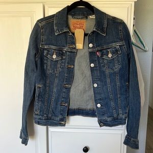 NWT Levi’s jacket